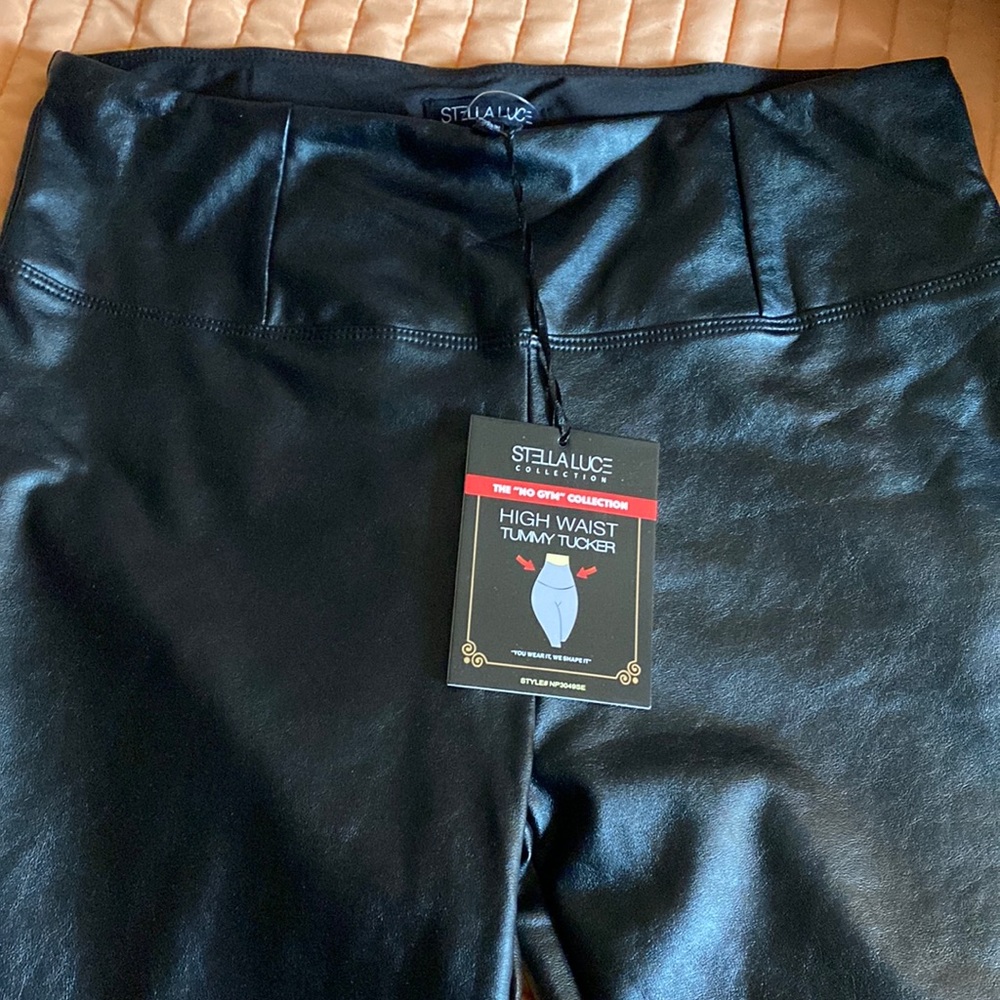 New with tags black pleather legging pants size Large